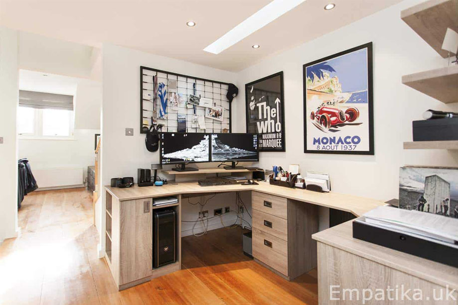 Cleverly-designed-storage-cabinets-and-drawers-to-maximise-space