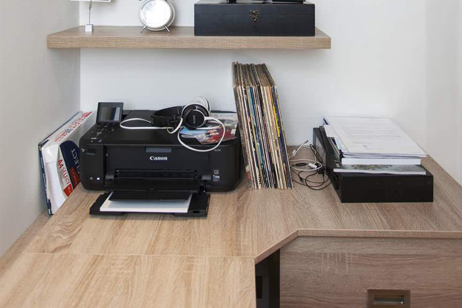 Contemporary-home-office-with-melamine-finish